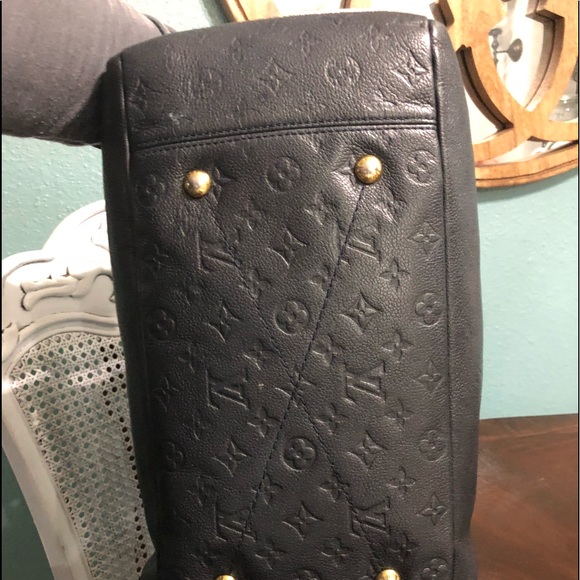 ❤️❤️SOLD❤️❤️❤️Authentic pre-Owned Artsy Empriente - Picture 2 of 7